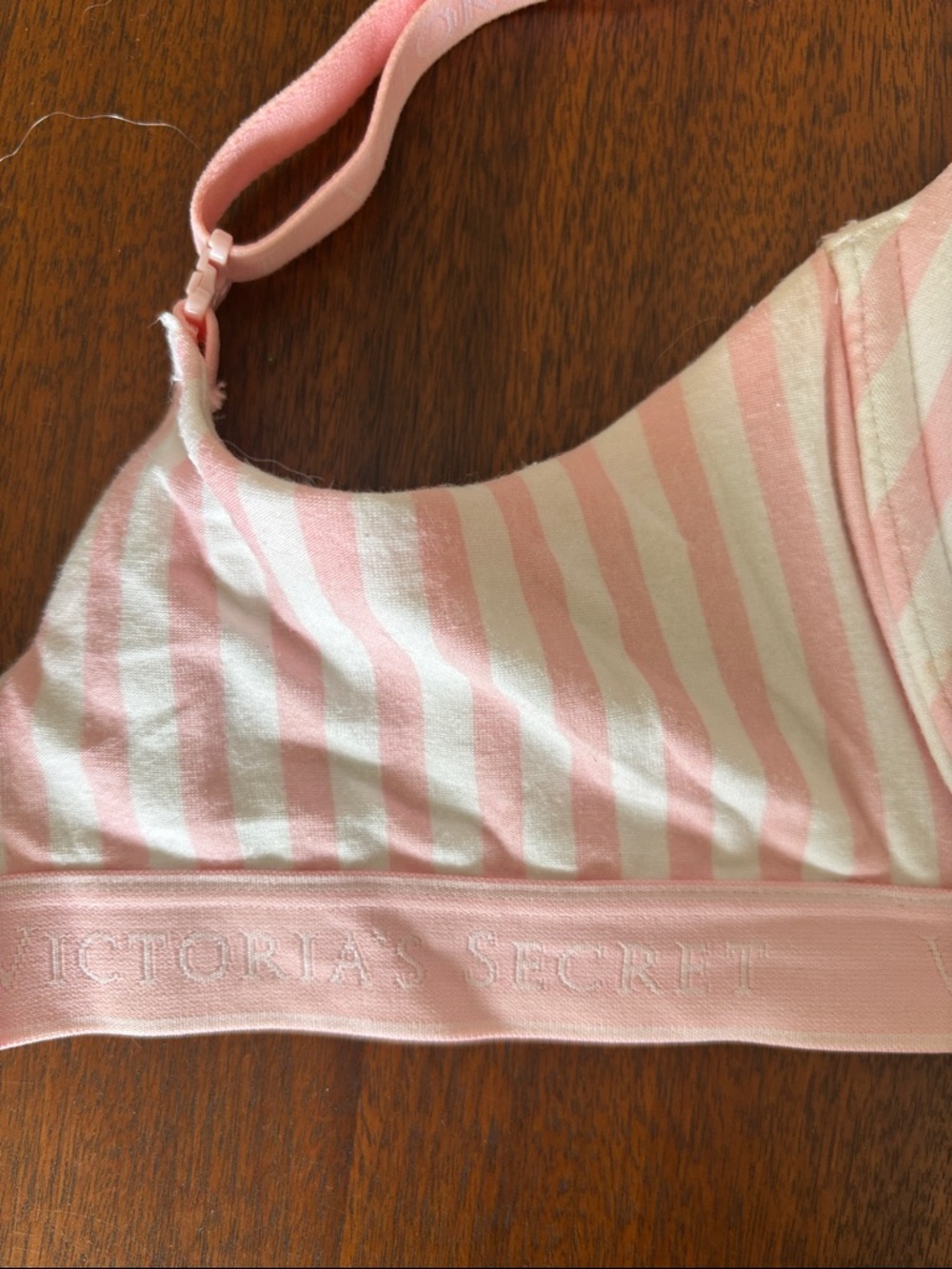 Victoria's Secret Pink and White Striped Lightly Padded T-Shirt Bra - Picture 2 of 8